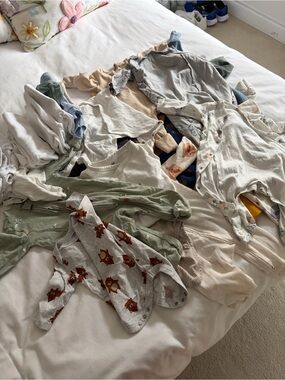 Various boy baby clothes 0 to 6 months (31 items)